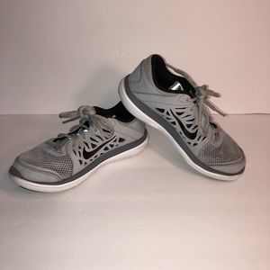 Nike boys 2Y Flex 2016 Run shoe
